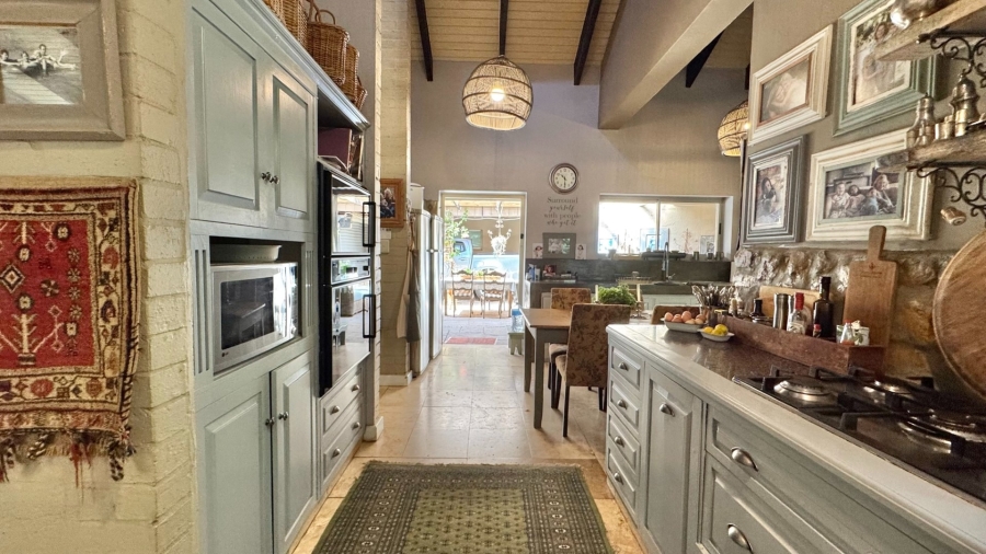 5 Bedroom Property for Sale in Caledon Western Cape